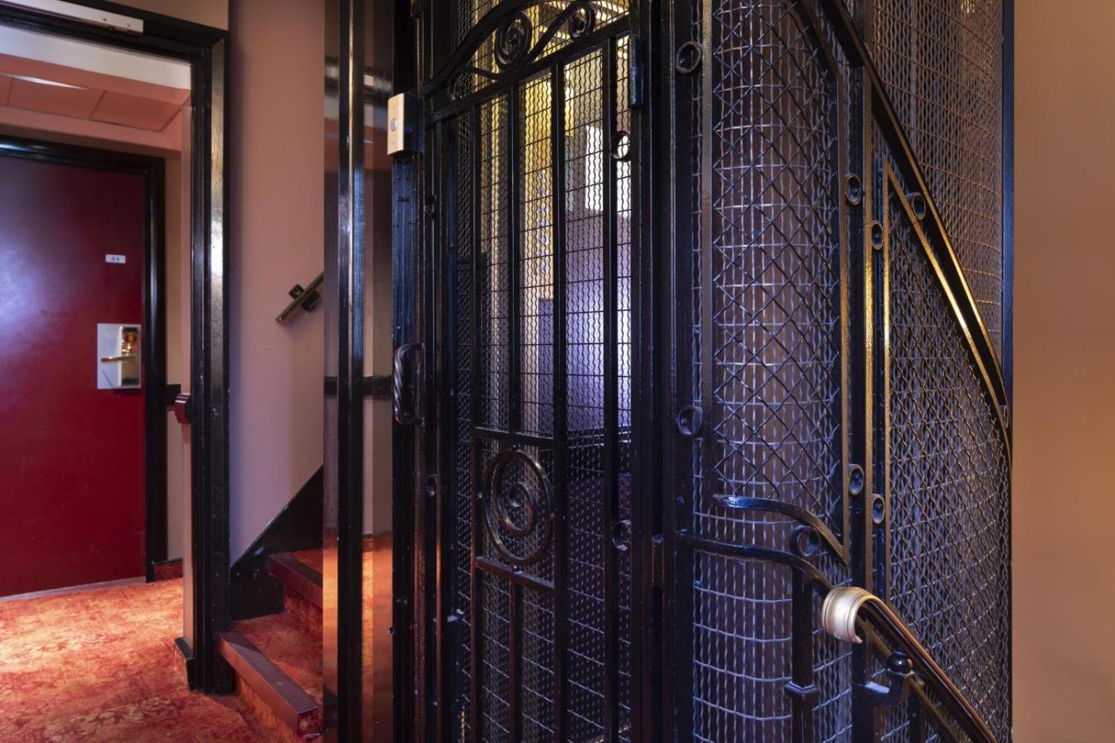 Luxury Arc Of Triumph Apartment Paris Luaran gambar